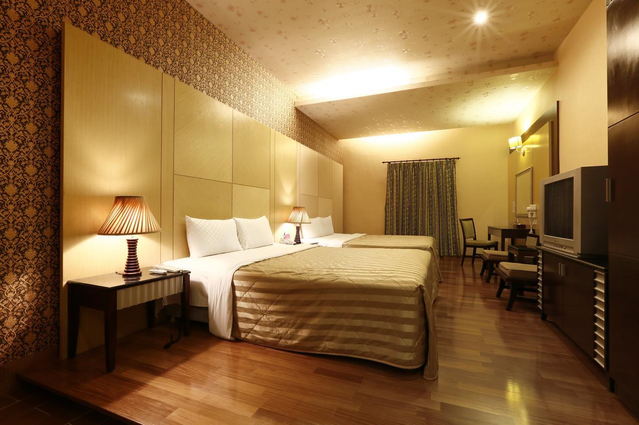 Treasure Island Motel - Fengshan Kaohsziung Kültér fotó
